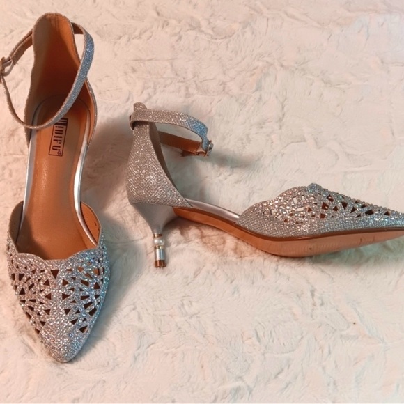 Elegant Silver Heels with Ankle Strap - Picture 7 of 13